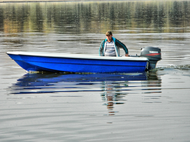 Wyatboat 430 (стеклопластиковый тримаран)