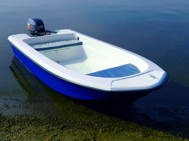 Wyatboat 430 (стеклопластиковый тримаран)