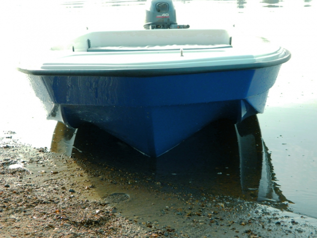 Wyatboat 430 (стеклопластиковый тримаран)