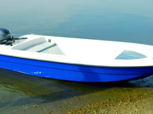 Wyatboat 430 (стеклопластиковый тримаран)