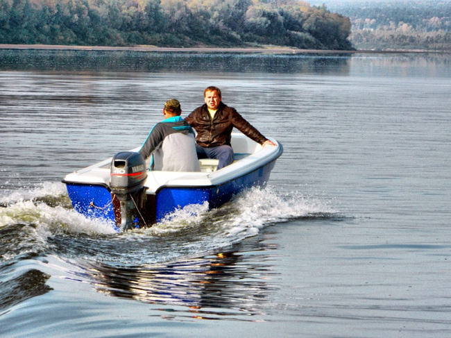 Wyatboat 430 (стеклопластиковый тримаран)